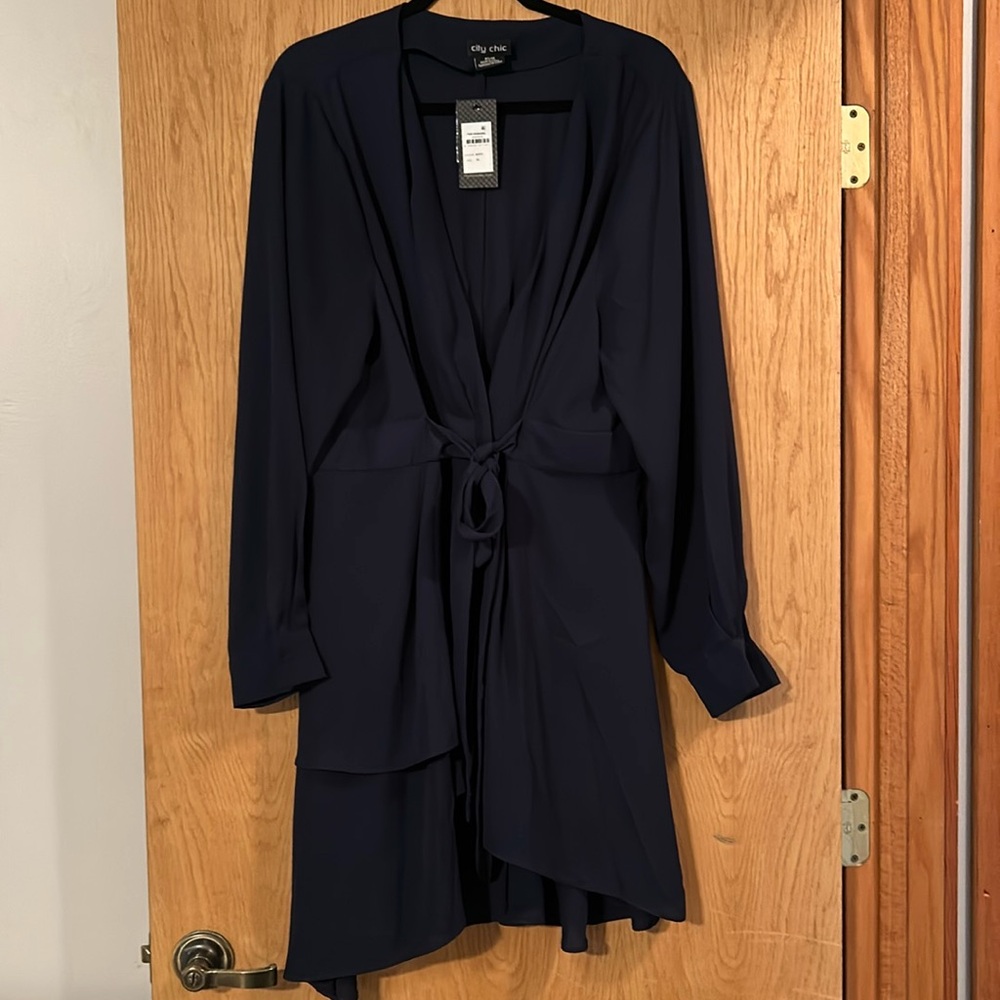 NWT Navy chiffon tunic blouse